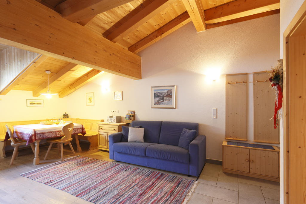 Chalet & Appartement Zingerlehof Trens Campo di Trens Room photo